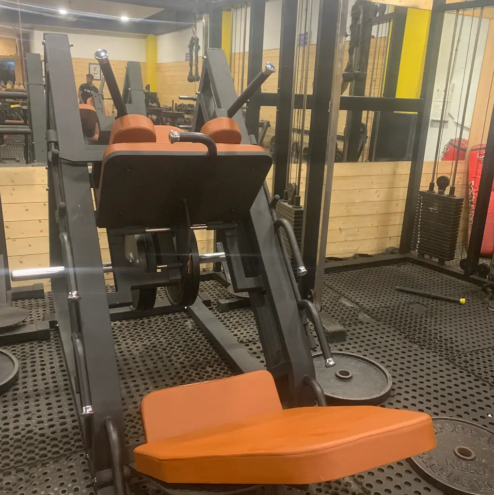 Bon Sante Established 1989 GYM Chandigarh