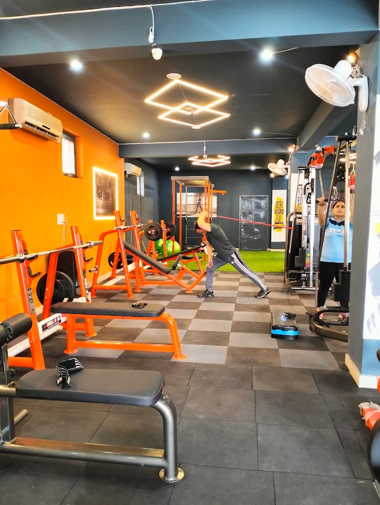 Dumbbells & Curls Gym Dehradun