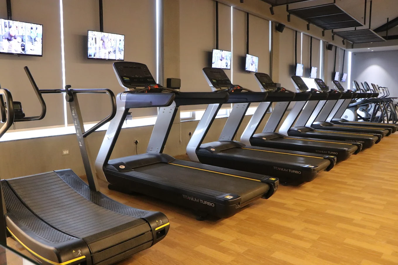 GOLDS GYM PREMIUM Jalandhar Heights