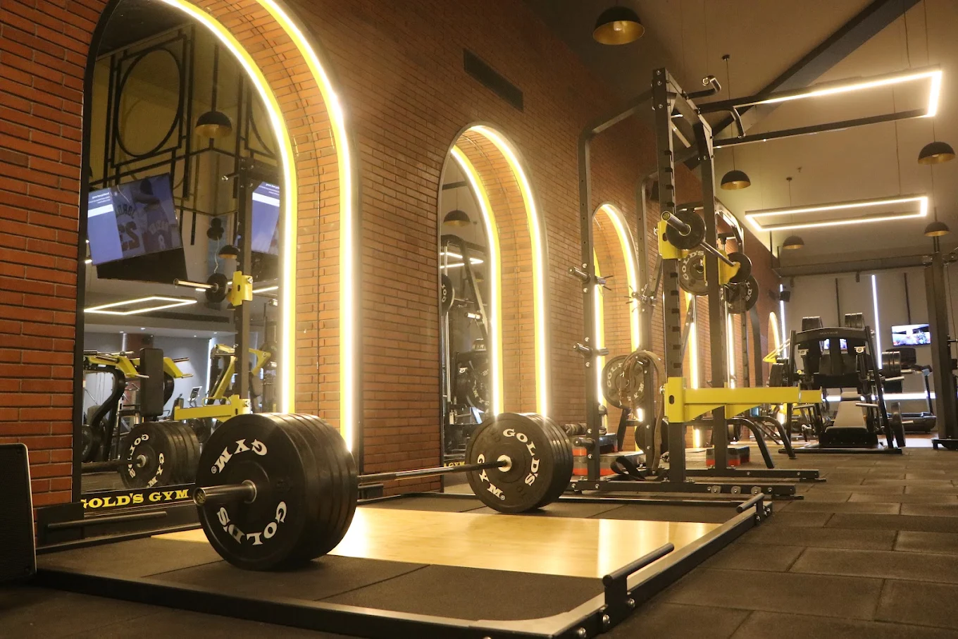 GOLDS GYM PREMIUM Jalandhar Heights