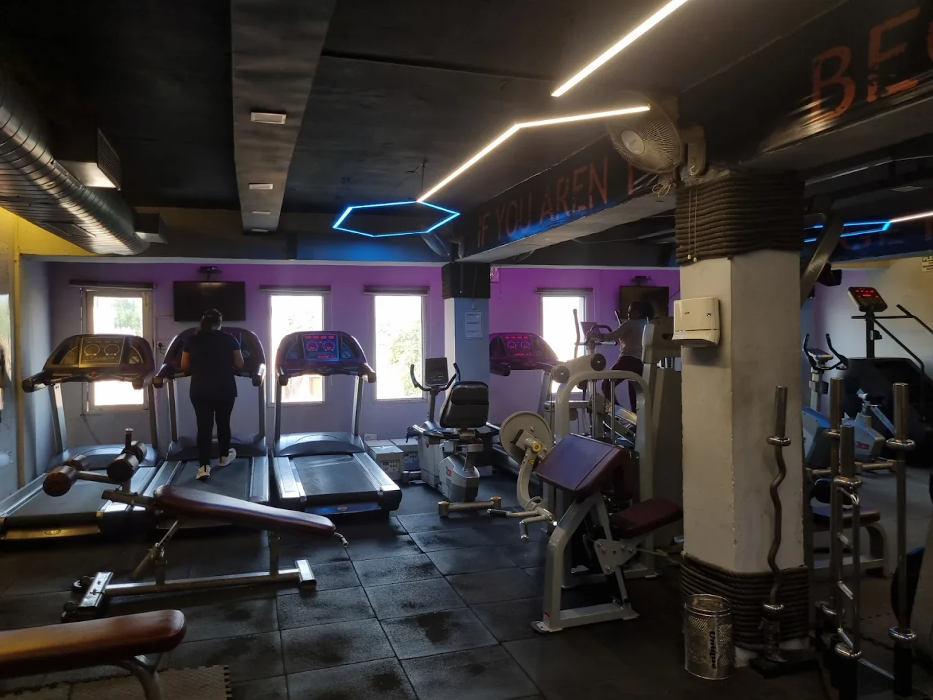 IRON HUB GYM Chandigarh