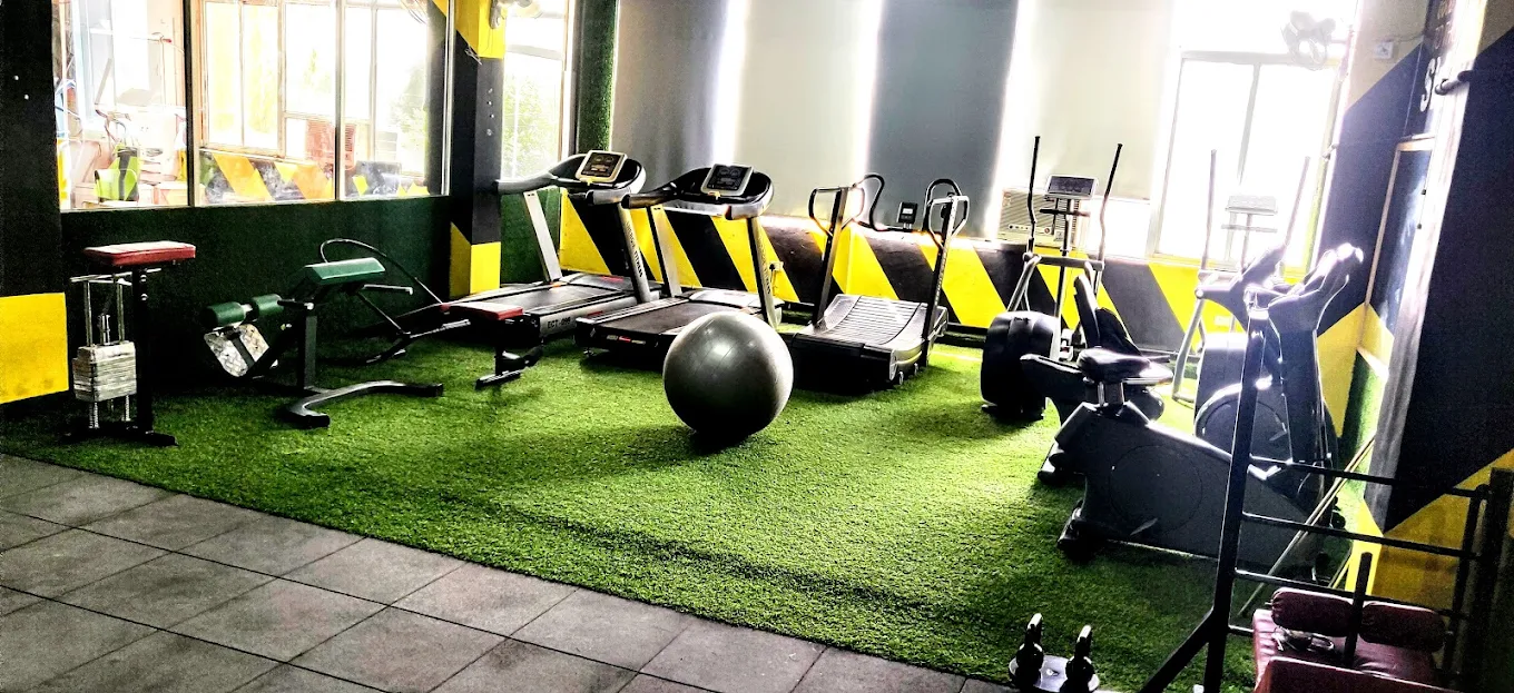 Pumping power gym 1994 Rudrapur